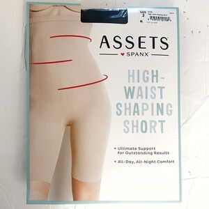 Spanx Assets High Waist Black Shaping Short Shapewear Mid Thigh Control Sz 2 NIP